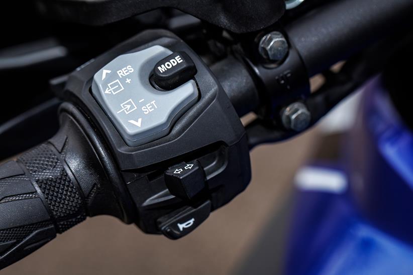 2024 Suzuki V-Strom 1050 DE left-hand switchgear