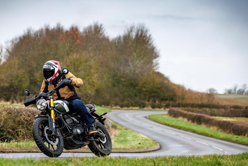 Triumph Scrambler 400 X feels neutral and balanced at low speed