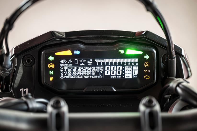 Ducati Hypermotard 698 Mono dash