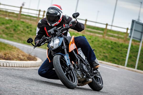 2024 KTM 125 Duke tested for MCN by Jon Urry