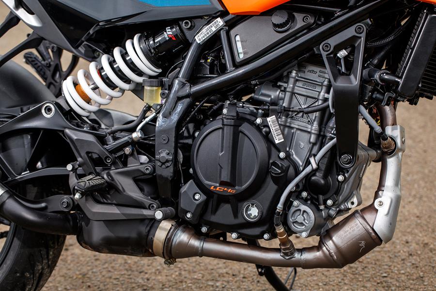 2024 KTM 125 Duke LC4c engine