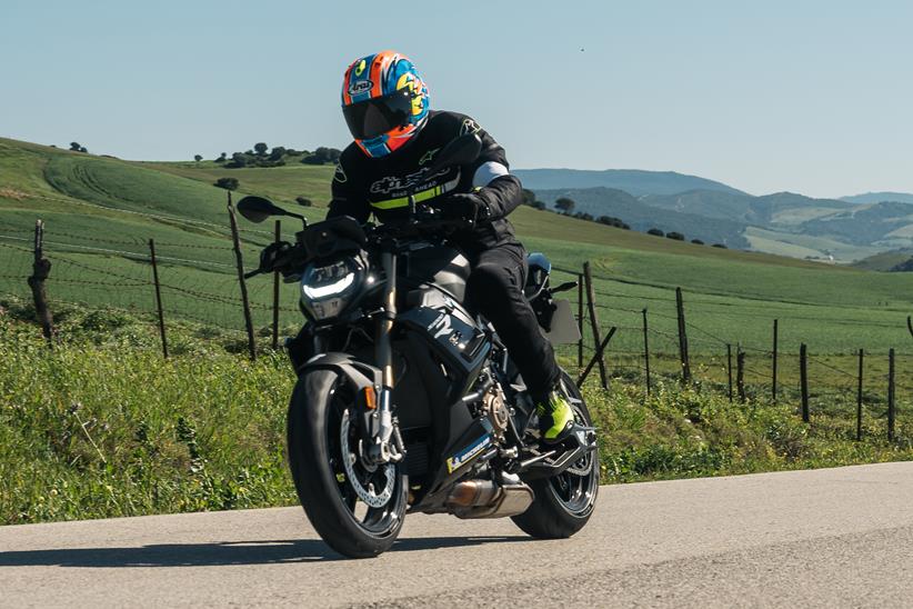 Michelin Power 6 tested on the road for MCN by Michael Neeves