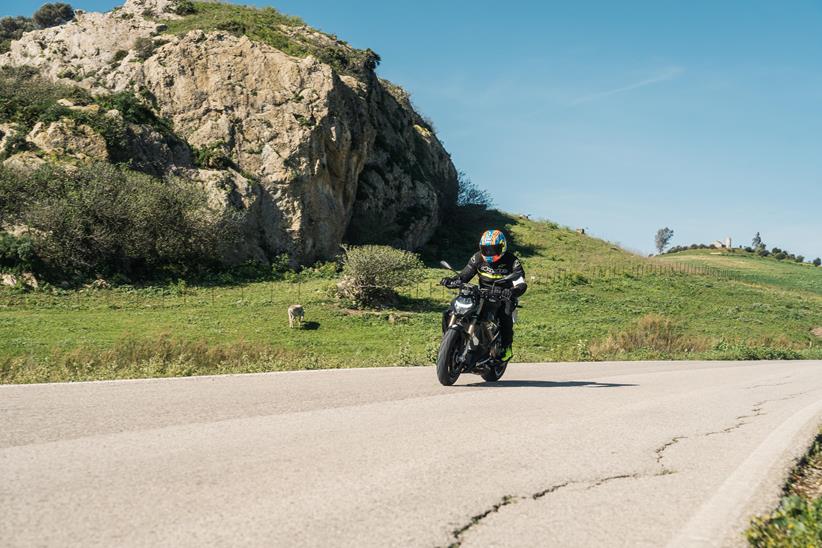 Michael Neeves riding a BMW S1000R naked bike around Jerez, fitted with the Michelin Power 6 tyres