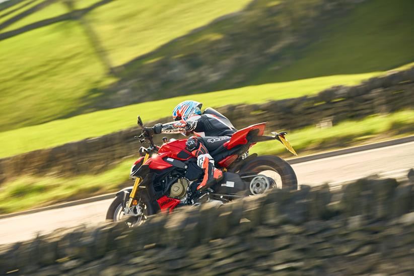 Ducati streetfighter v4 vs ktm super duke r on sale