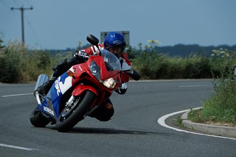 Trackday fun for less! Scratch that short circuit itch with a used speed-seeker from £800