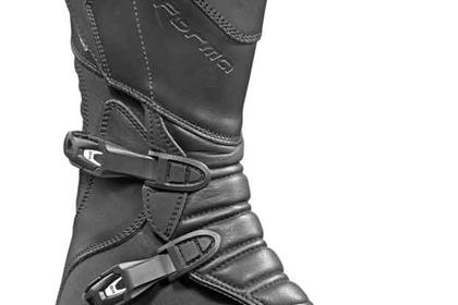 The Forma GT boots blend motocross boots with road boots