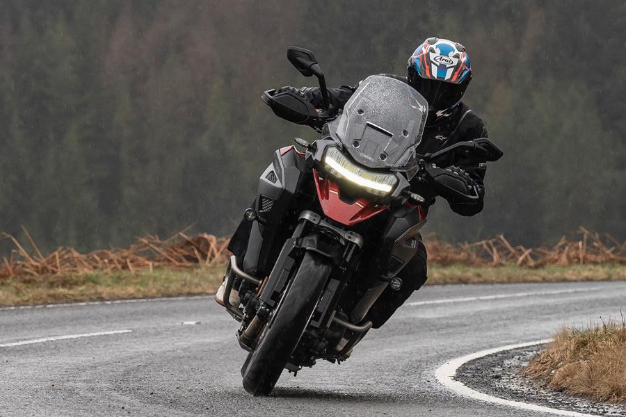 Triumph Tiger 1200 GT Explorer front action shot