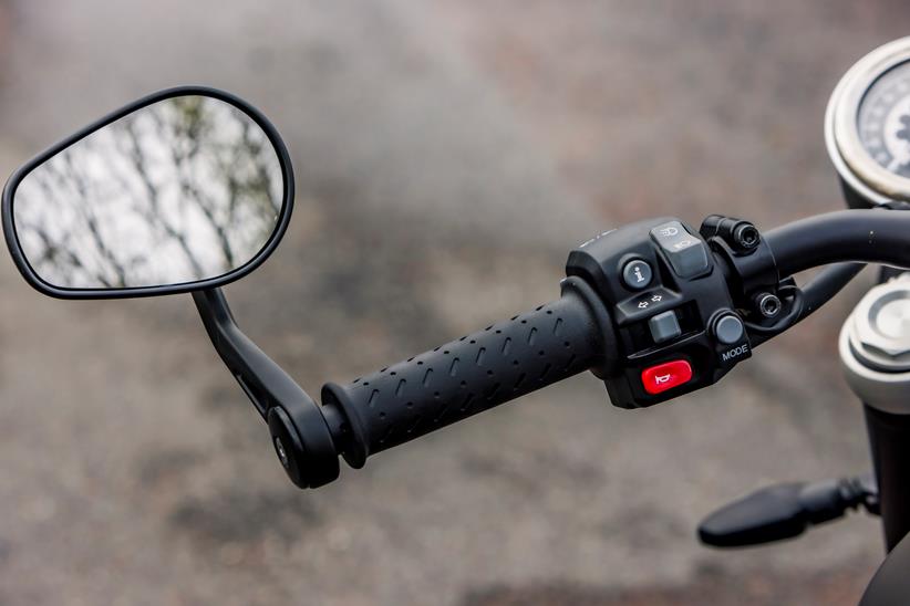 Triumph Speed Twin 1200 left handlebar grip and switchgear, with bar mounted mirrors