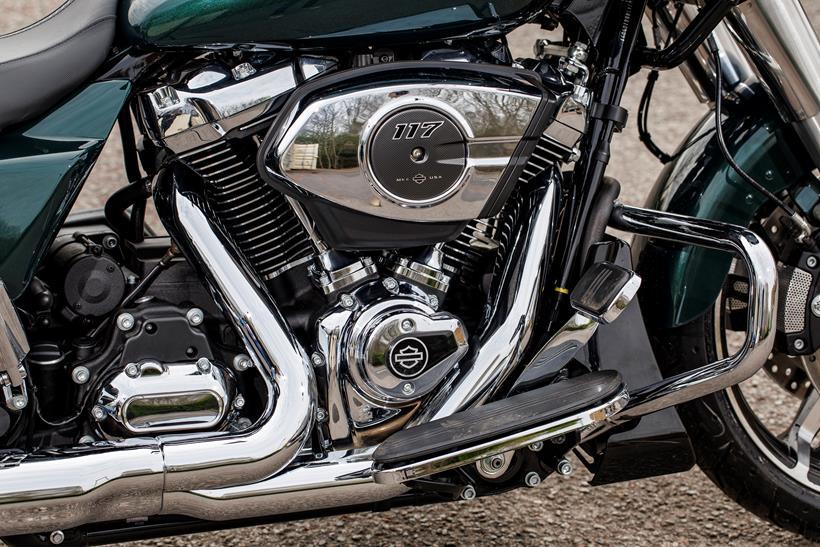 Indian Challenger Dark Horse vs Harley-Davidson Road Glide - close up of the Harley's engine