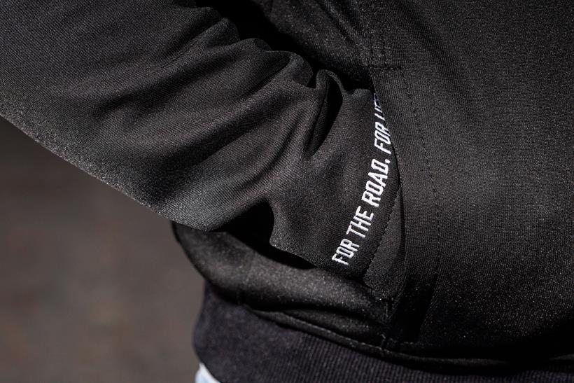 Riadskin Hoodie pocket