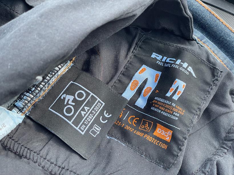 Richa Original 2 jeans CE rating label