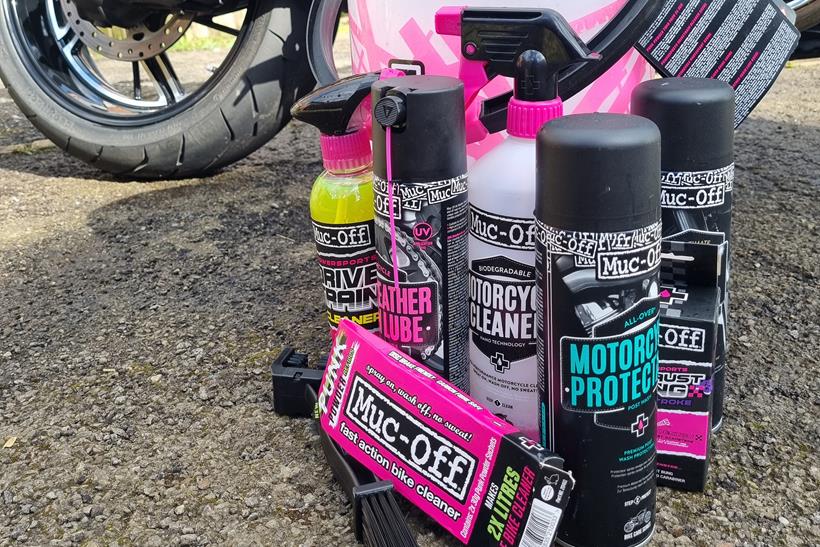 The Muc-Off Muc-Off Powersports Dirt Bucket kit