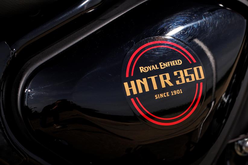 2024 Royal Enfield HNTR - side badge