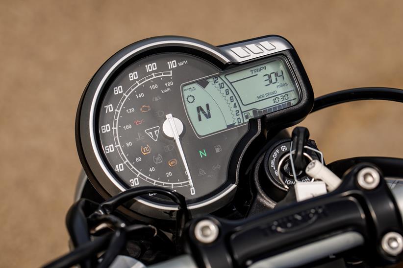 2024 Triumph Speed 400 - dash