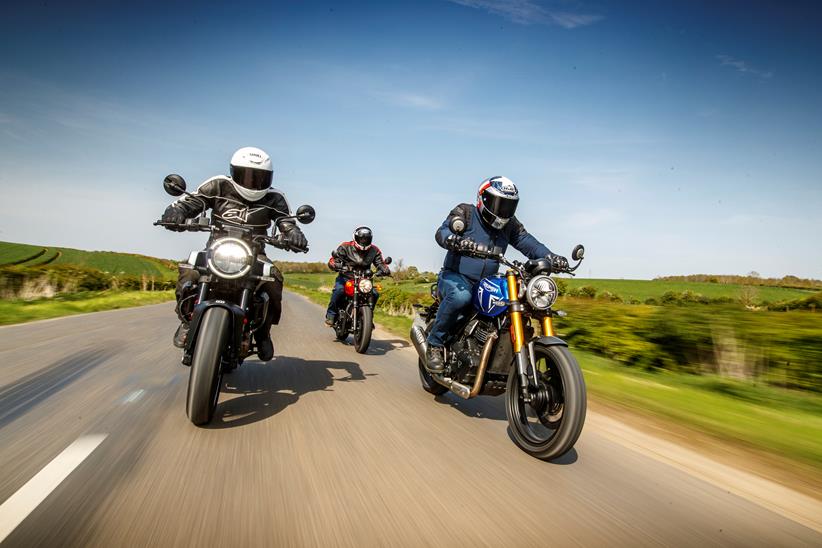 2024 Triumph Speed 400, Royal Enfield HNTR 350, Husqvarna Vitpilen 401 Group Test - riding in formation