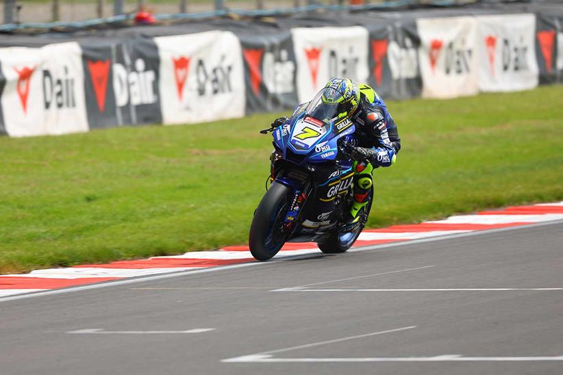 Ryan Vickers was fastest at Donington Park onboard the OMG GRILLA Yamaha Racing R1