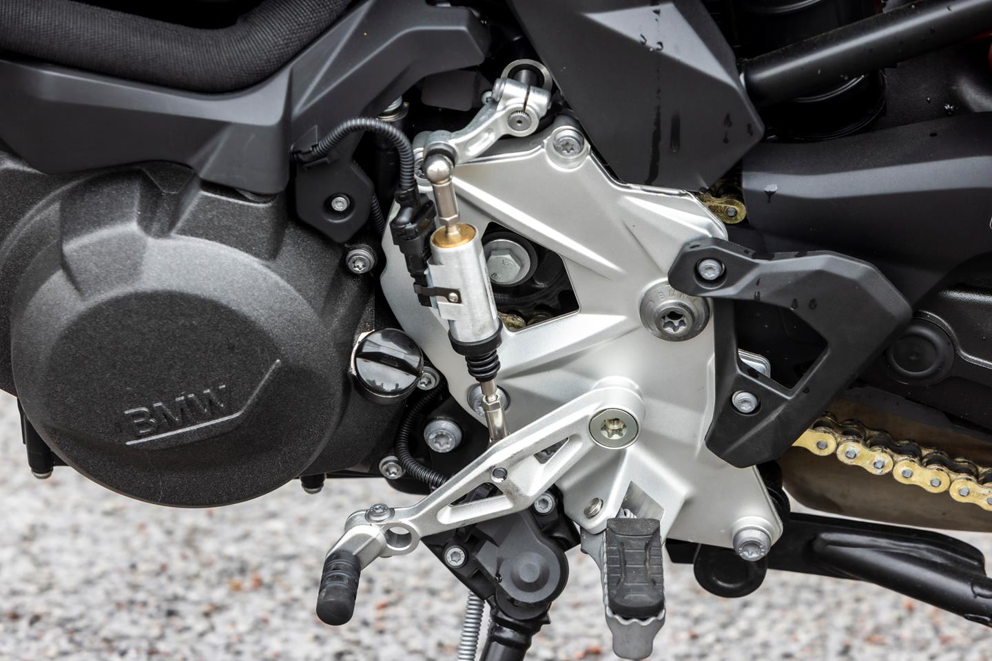 エンジンステーターの落下 F900GS F800GS F900GSA F900 GS F800 2024