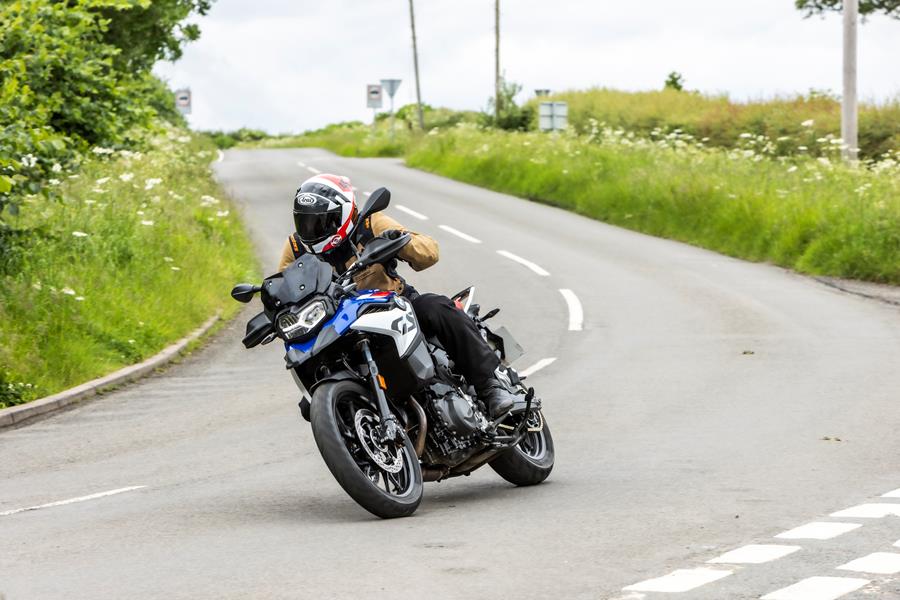 2024 BMW F800GS cornering 