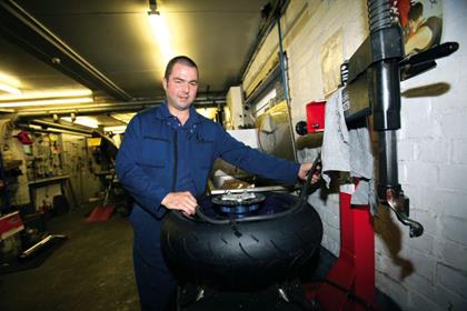 Fitting a tyre is easy with the right tools