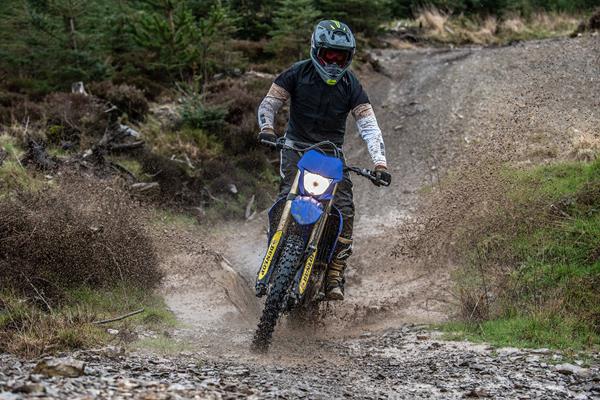 Yamaha WR450F splashing through pubble