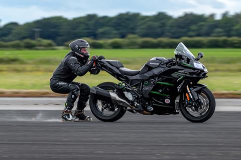 Kawasaki-powered stunt rider gets first practice ahead of high-speed ski record attempt