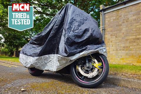 What to consider when storing your motorcycle outside: lock it and look after it!