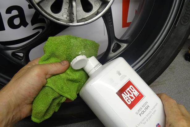 How to deep clean your motorcycle's wheels