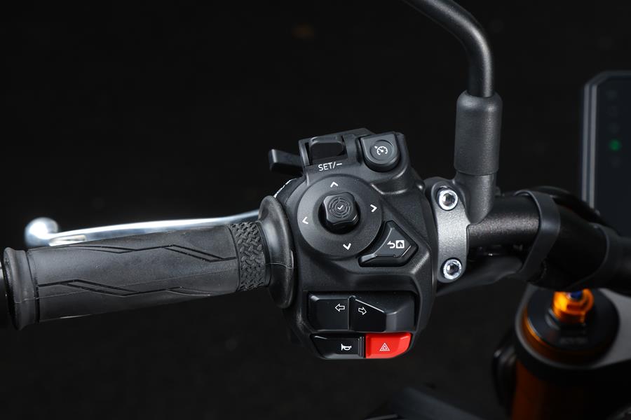 2024 Yamaha MT-09 SP detailed shot of switchgear