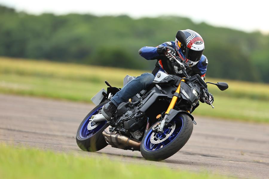 2024 Yamaha MT-09 SP leaning into a bend