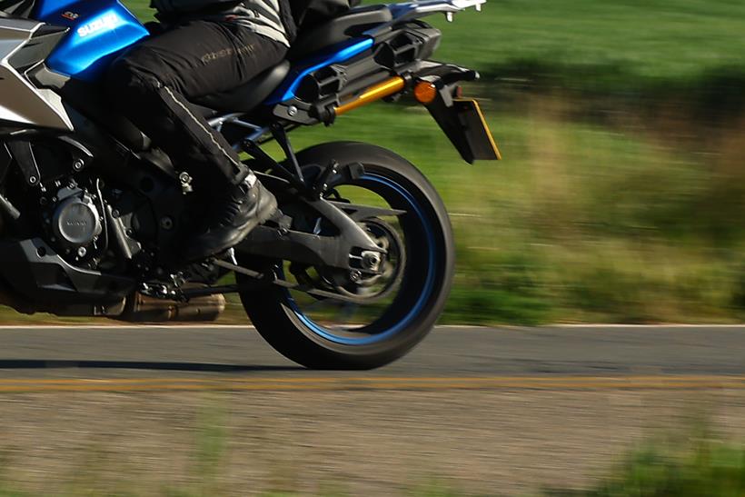 Suzuki GSX-S1000GX rear tyre action