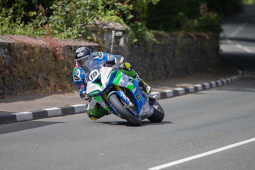 Daley Mathison racing at the Isle of Man TT - credit GTHpicsnaps