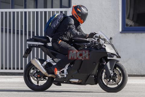 Near production-ready KTM 990RC R sportsbike spotted in testing