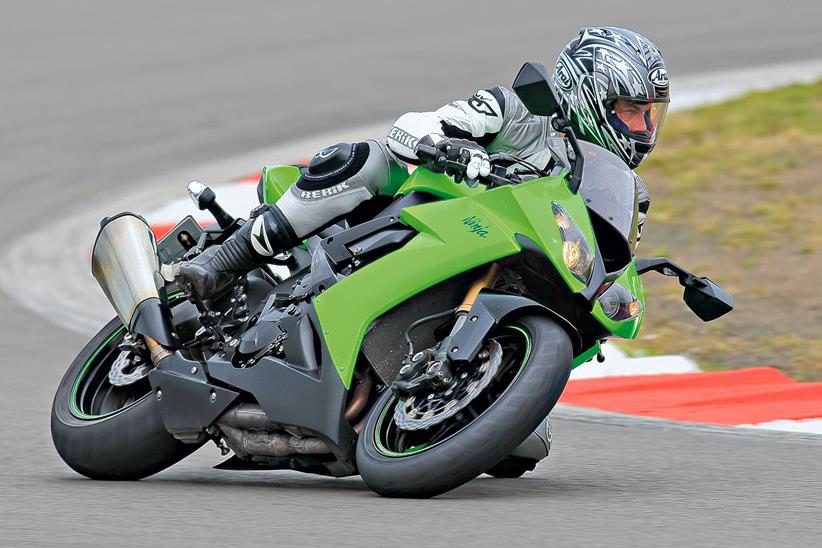 Kawasaki ZX-10R cornering track action