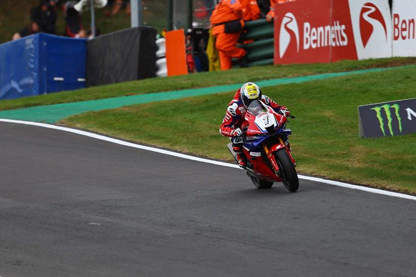 Tommy Bridewell onboard the Honda Racing UK Fireblade at Cadwell Park