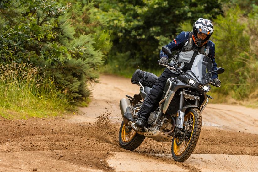 Riding Kove 800X Pro off-road