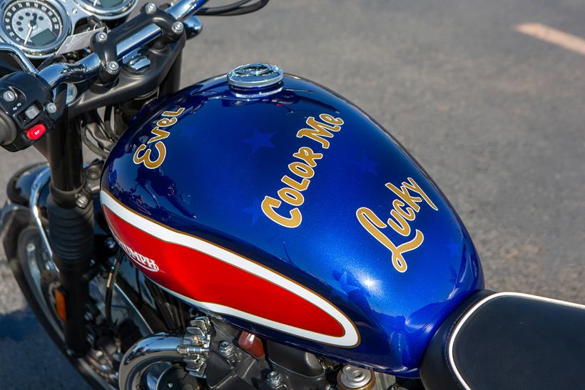 'Colour Me Lucky' themed fuel tank on the Triumph Bonneville T120