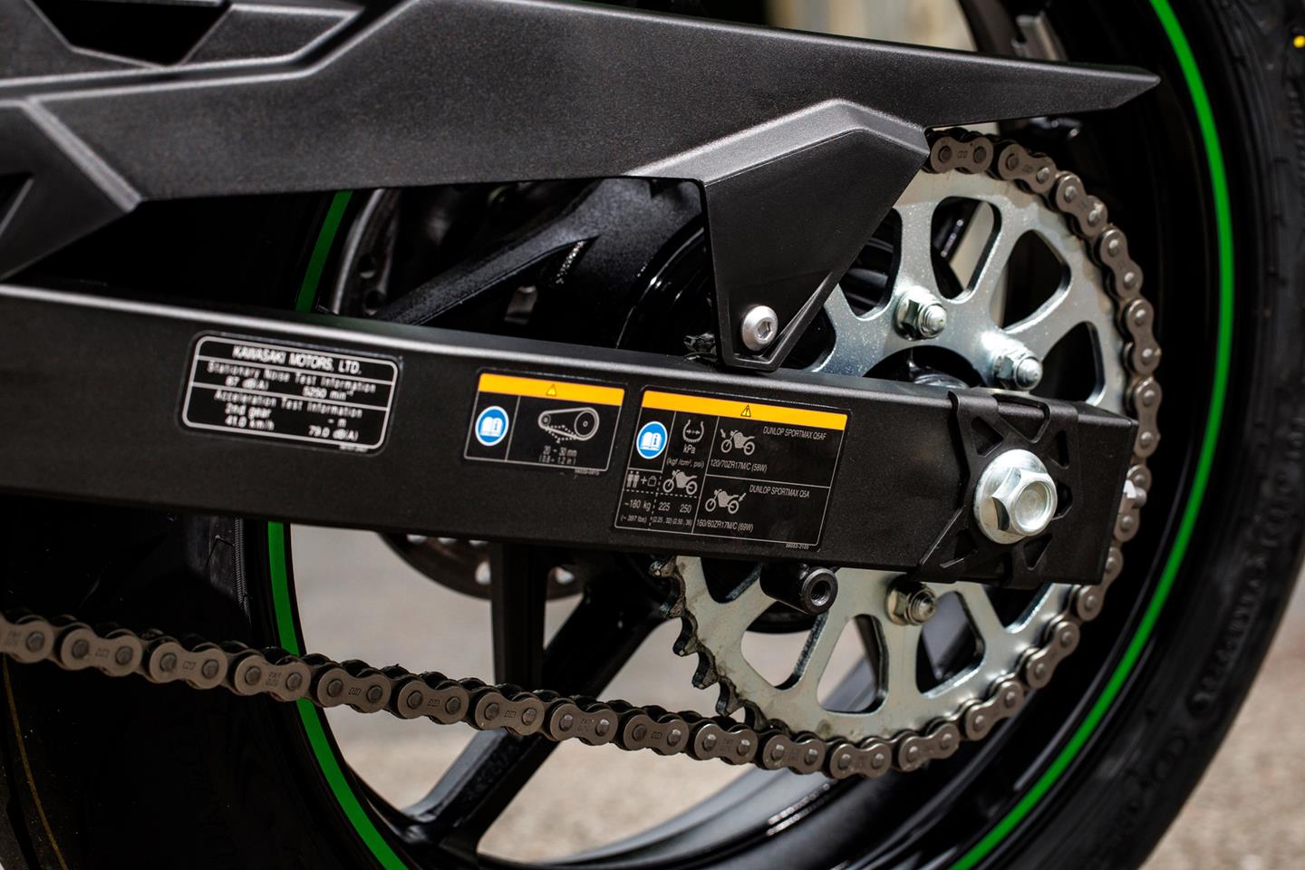 【T2】 kawasakininja7hybrid_2024_010_