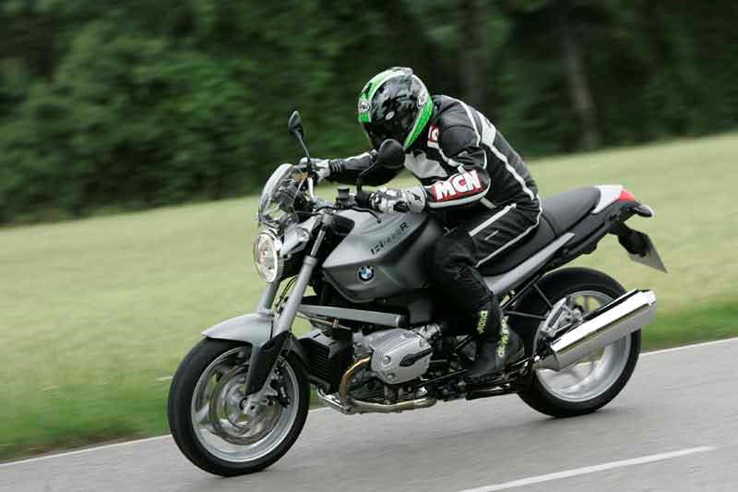 BMW R1200R (2006-2014) Review | Owner & Expert Ratings