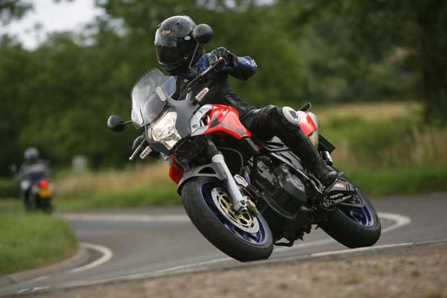 Aprilia Pegaso motorcycle review - Riding