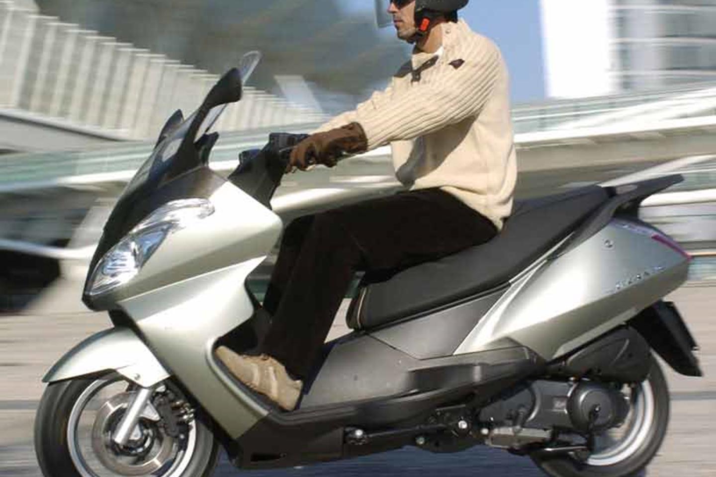 APRILIA ATLANTIC 500 (2002-2006) Review, Specs & Prices