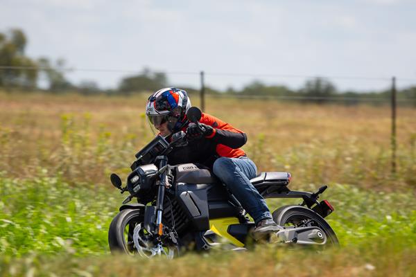 2025-on Can-Am Pulse, riding through the countryside