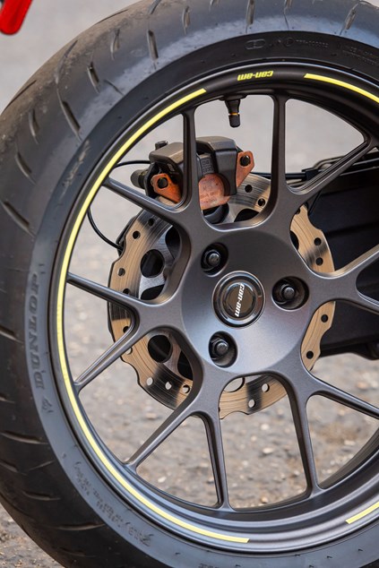 Pulse Am Rims 2025-on Can-Am Pulse Review | A fun sophisticated e-commuter