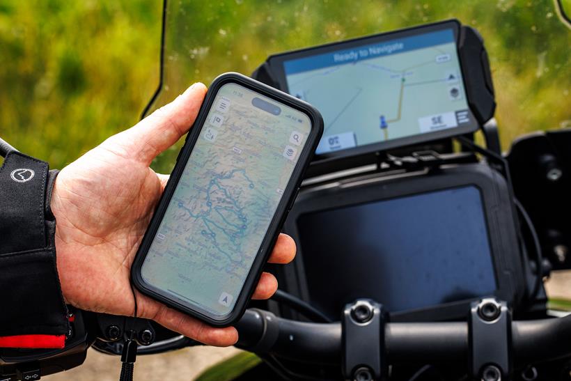 Plotting a route with the Garmin Zumo XT2 app