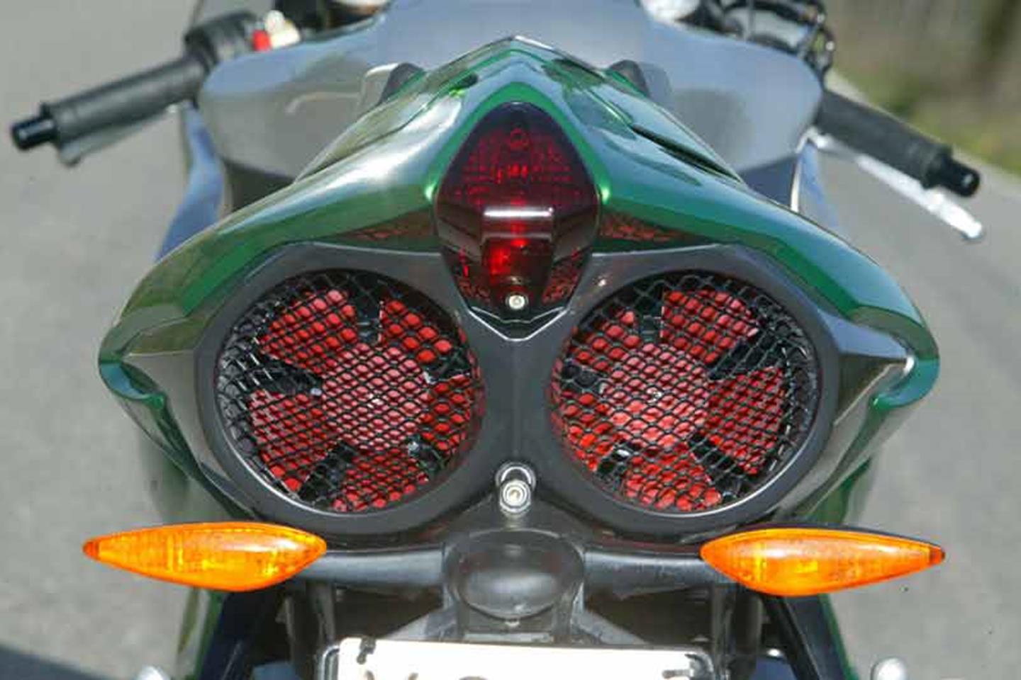 Benelli tornado tre on sale 900 rs