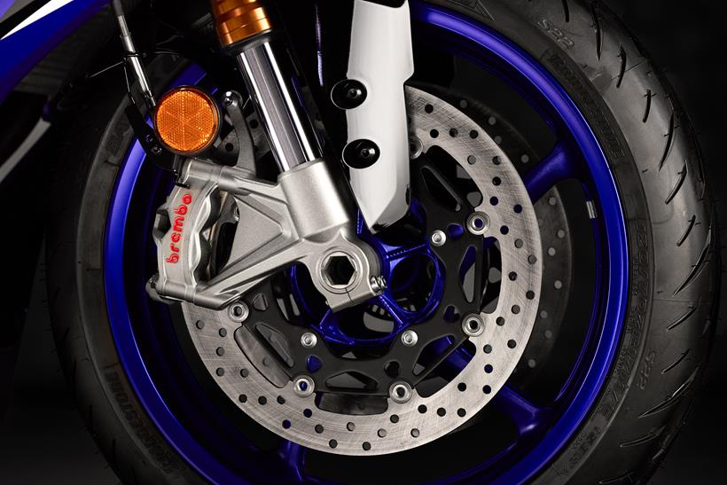 Yamaha R9 front brakes