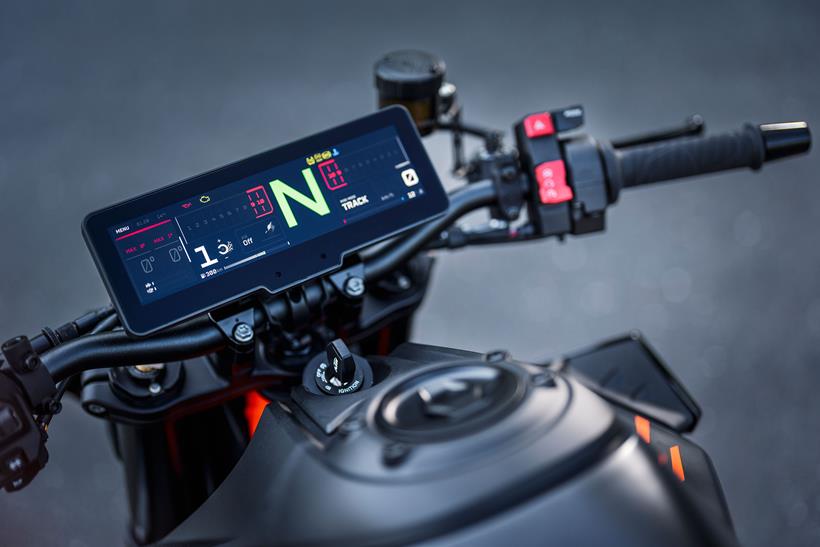 KTM H88 TFT dash