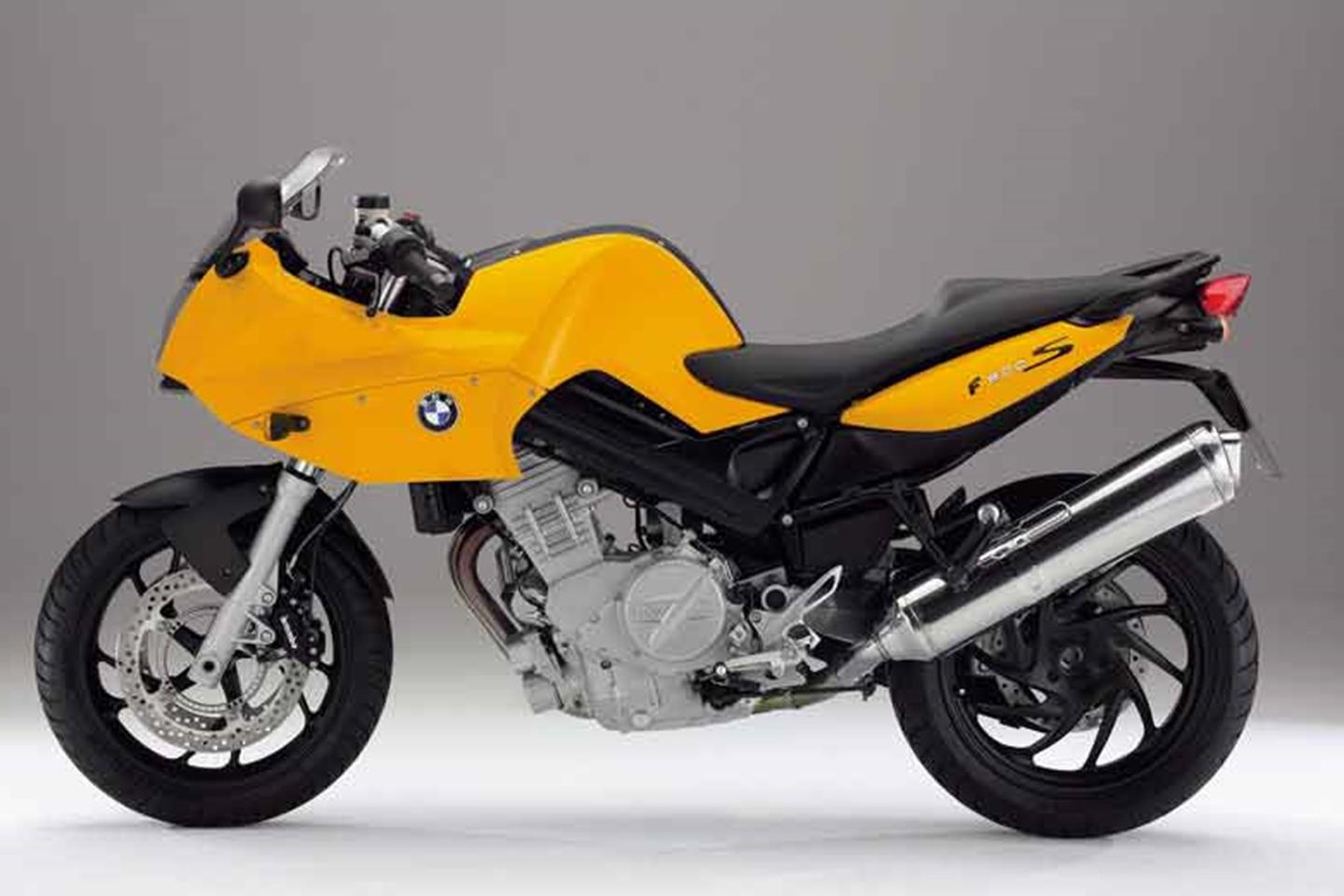 BMW F800S (2006-2010) Review | Speed, Specs & Prices