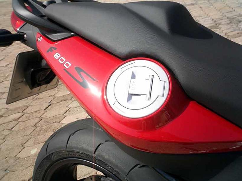 BMW F800S motorcycle review - Side view