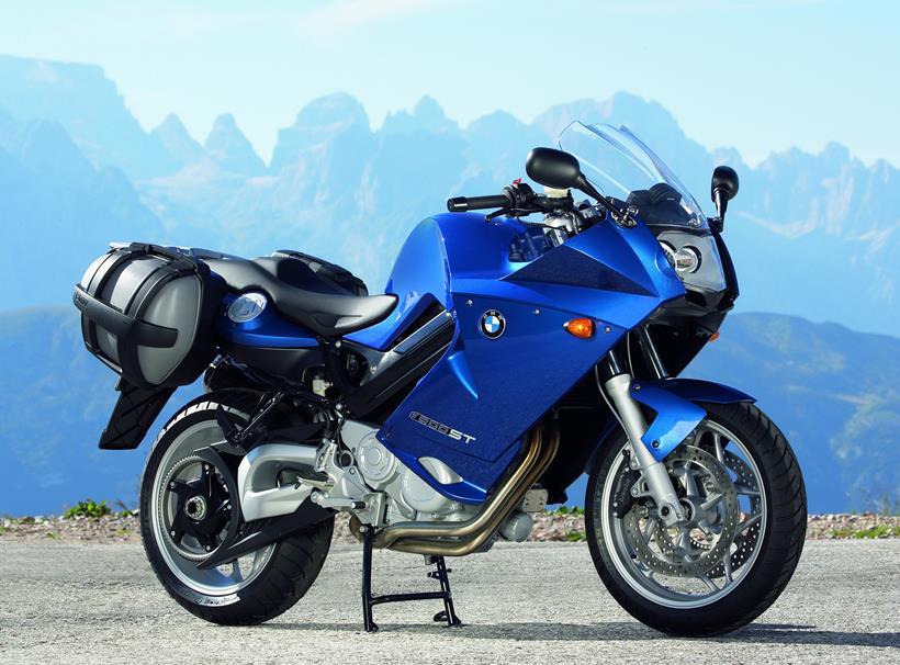 BMW F800ST in later spec with panniers and full fairing
