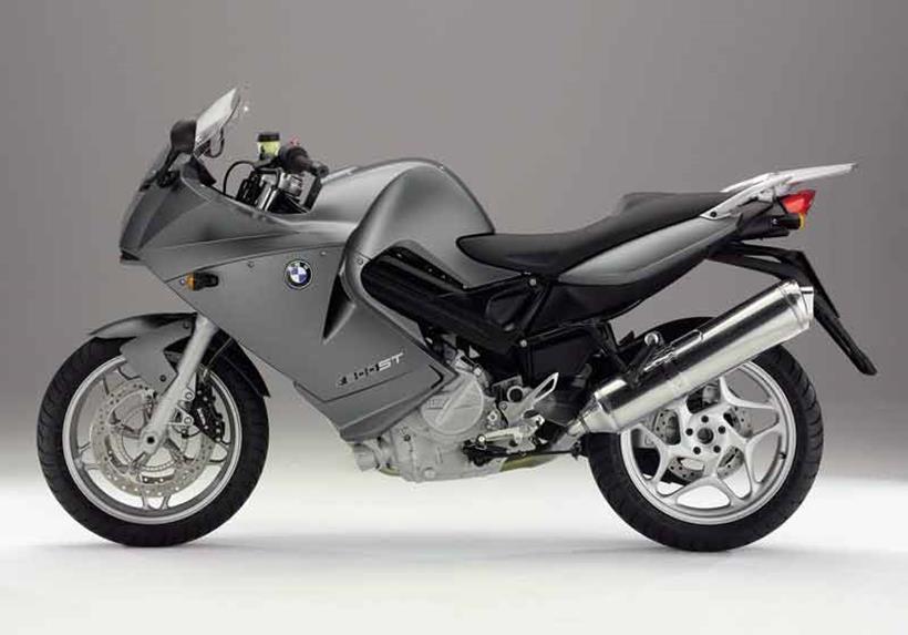 BMW F800S motorcycle review - Side view